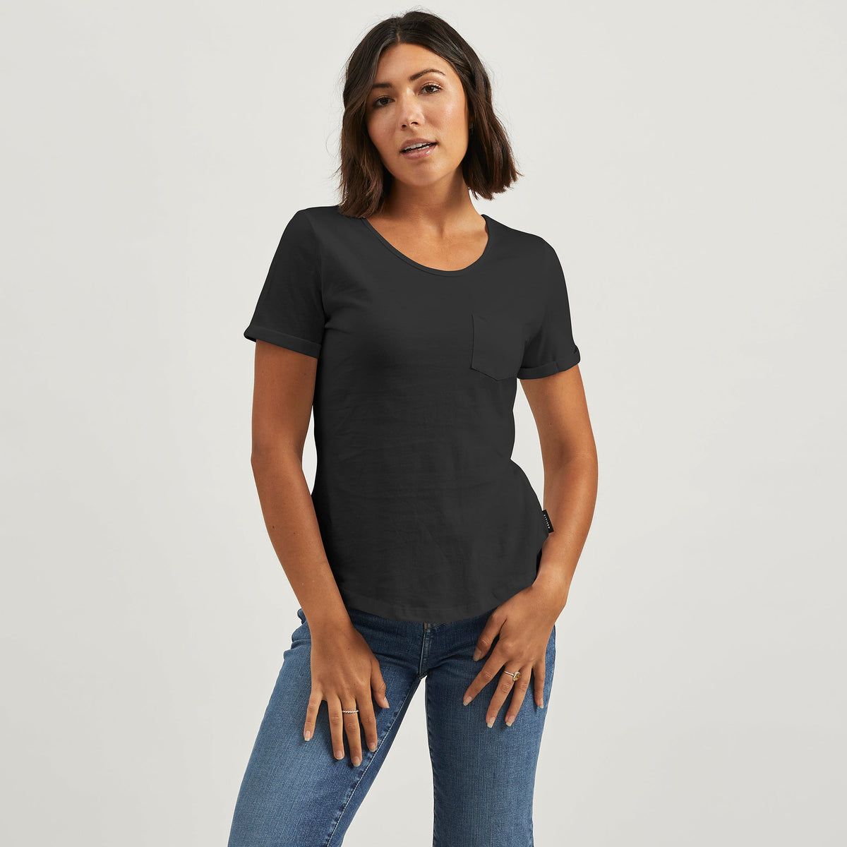 Women's Relaxed Fit Short Sleeve Shirts T-Shirt w/Built in Cup